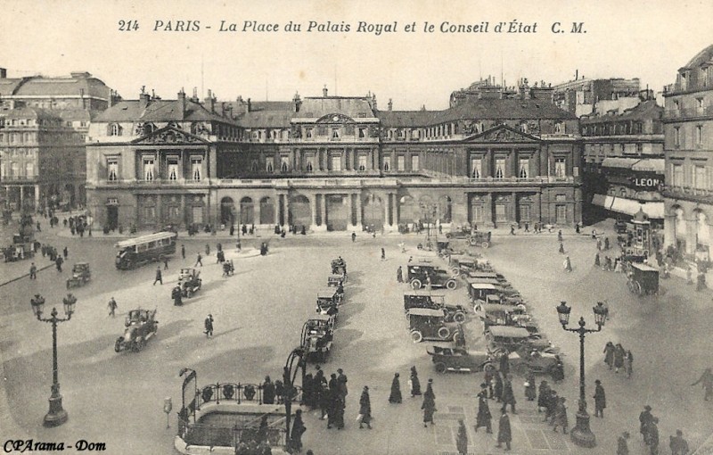 1320094013-Paris-Metro-Station-Palais-Royal-6-DC-260
