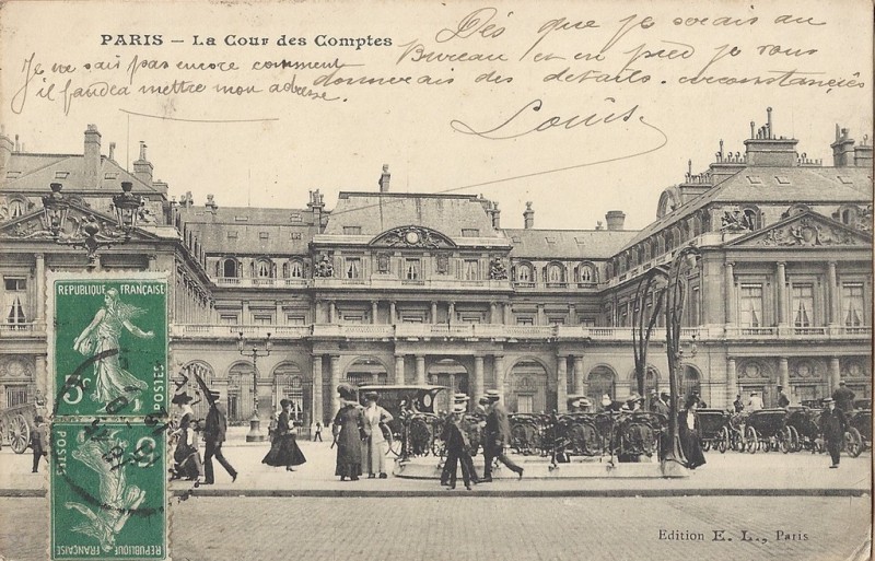 1320142243-Paris-Metro-Station-Palais-Royal-7-FC
