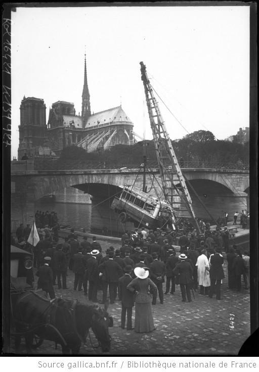 1911 - Accident de bus