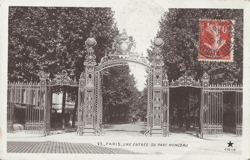 Entrée Latérale du Parc