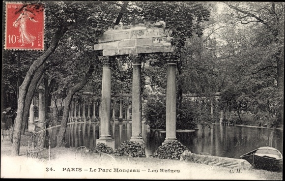 Les ruines de la Naumachie