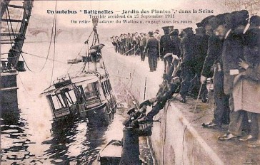 1911 – Un bus tombe dans la Seine
